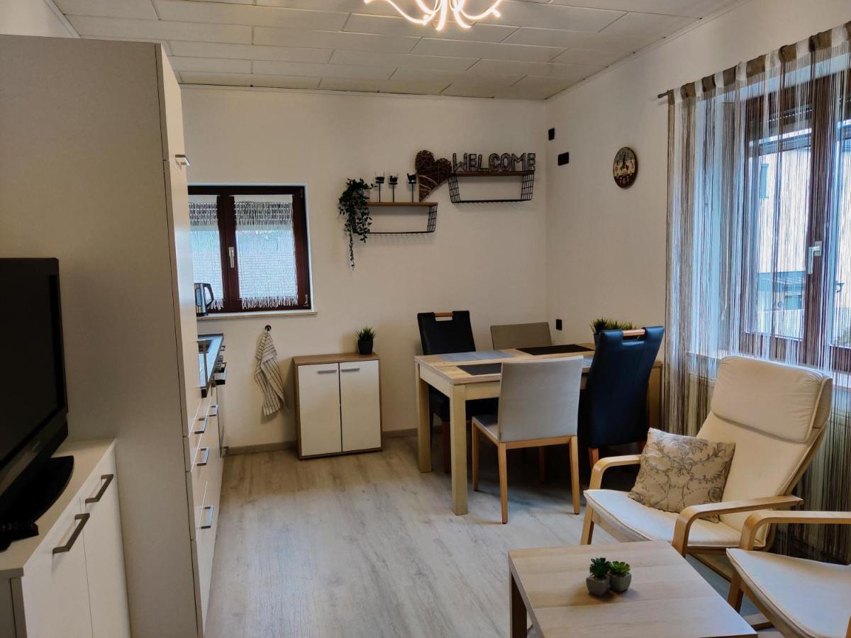 Holiday Home In Quiet Beautiful Area With Two Separate, Modern, Furnished Apartments Deutsch-Wagram Buitenkant foto