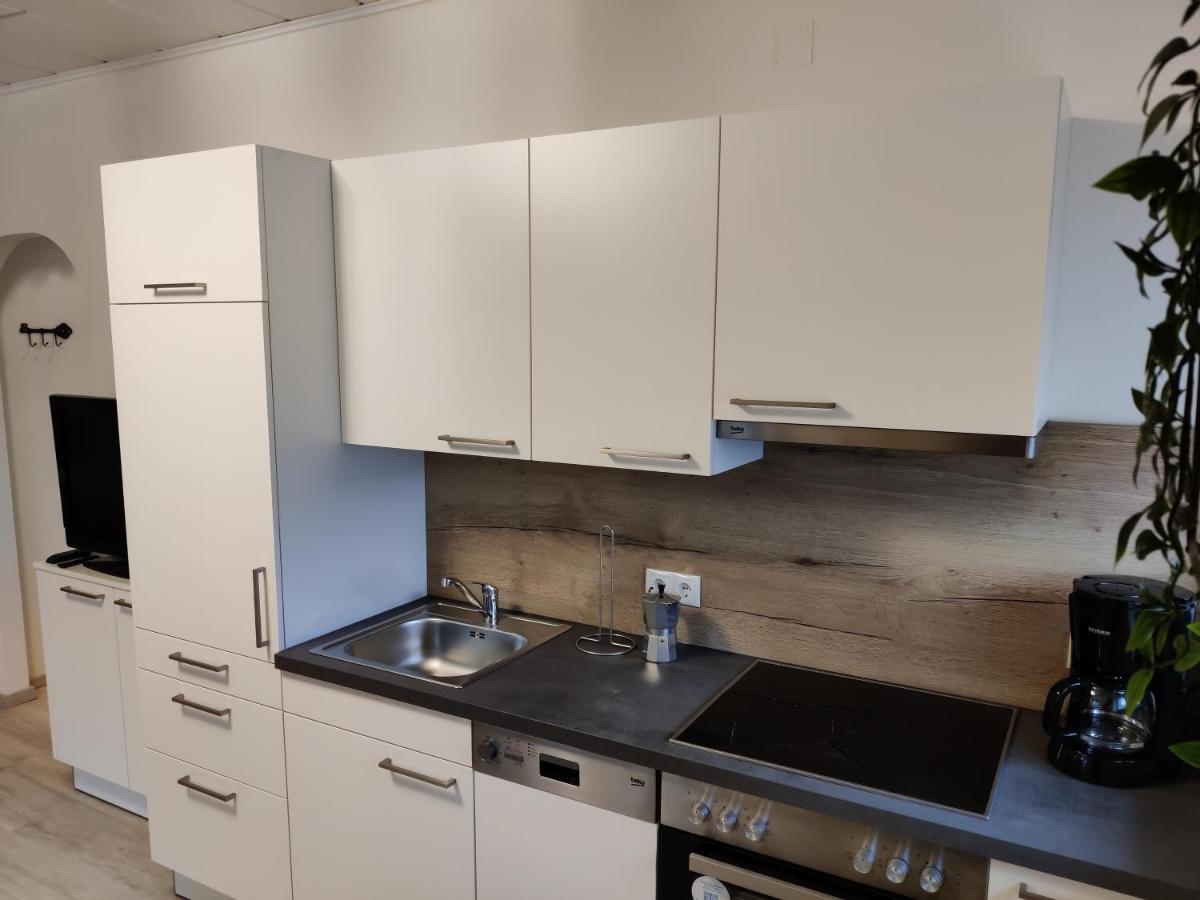 Holiday Home In Quiet Beautiful Area With Two Separate, Modern, Furnished Apartments Deutsch-Wagram Buitenkant foto
