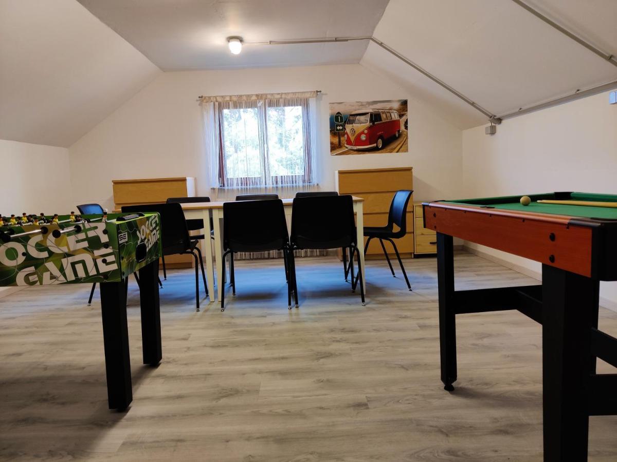 Holiday Home In Quiet Beautiful Area With Two Separate, Modern, Furnished Apartments Deutsch-Wagram Buitenkant foto
